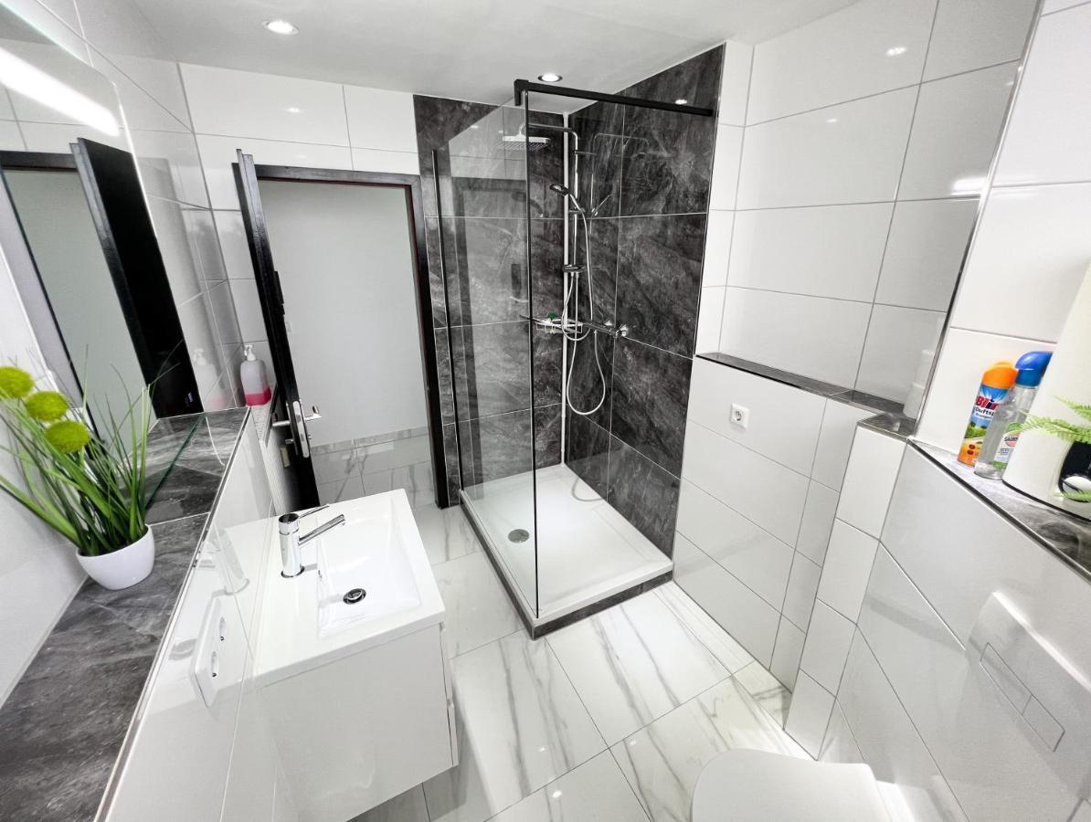 Modernes Apartment Mit Stil In City Lage Karlsruhe Exterior foto
